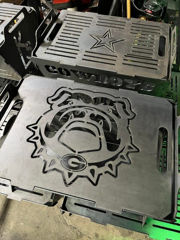 480324297_597706053025229_393017558821052284_n.jpg Fire pit